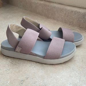 Keen woman’s strap sandal